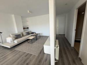 Apartamento moderno con piscina cerca Playa San Juan by Turihome