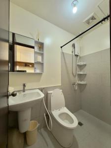 The Median Modern Studio Near IT Park