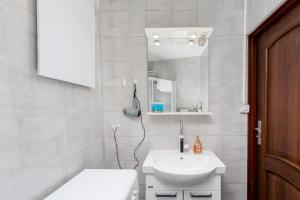 Gliwice Comfort Stay Studio by BookingHost