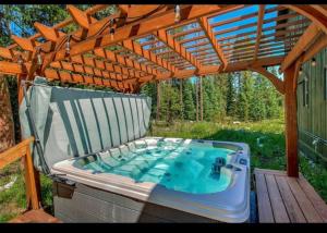 4-Bedroom House in Breckenridge-HotTub-Game Room!