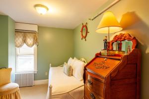 Ivy Lodge