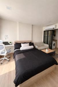 Modern Apartment with Gym & Pool