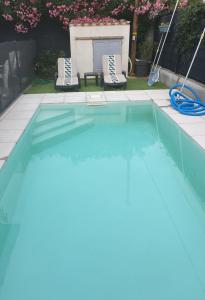 House with private pool