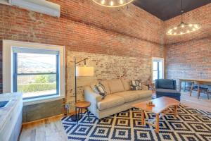 Walkable Sparta Suite Near Blue Ridge Adventures!
