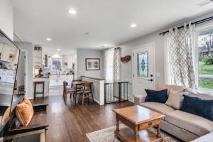 The Cornish Classic - Cozy Ranch Near Downtown