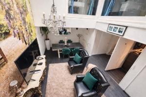 Entire Loft in Via Margutta 2BR -2BA Private steam bath Inside The loft