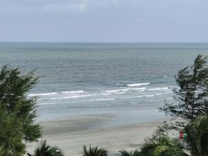 Timurbay Seafront By Ocean waves