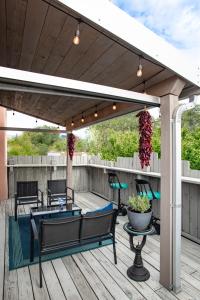 Heart of Vibrant Railyard-Large Downtown Loft with Prime Location and Beautiful Deck