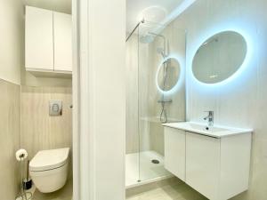 Studio scandinave Balcon et ascenseur