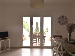 N117 - Numana, nuovo trilocale con giardino vista mare