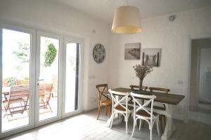 N117 - Numana, nuovo trilocale con giardino vista mare
