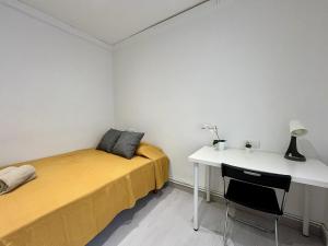 Habitación privada en apartamento compartido junto al Aeropuerto y Fira Barcelona