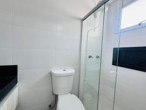 Palm Beach Residence – Apartamento espaçoso com 3 suítes na Praia de Palmas para até 8 pessoas.