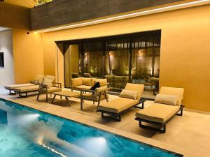 Villa Blanca 2 heated pool cooking possible