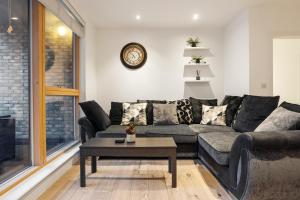 Perfect 2BR Haven Near Central London