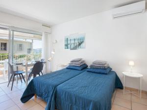 Studio Climatisé Proche Plage et Commerces avec Balcon, Wi-Fi et Parking - FR-1-466A-16