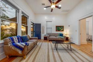 Historic Duplex, Near 4th and Congress, 1 BR 1 BA