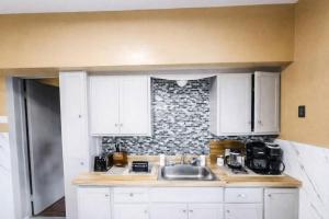 Luxe Stay Near Airport and Downtown