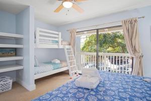 1611 Port Villa - Sleeps 6, Waterfront Villa