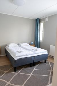 Stylish 2-bedroom family apt. with sauna and parking