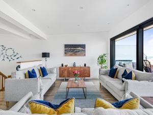 4 Bed in Westward Ho oc-78676