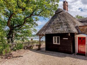 1 Bed in Brockenhurst oc-78767