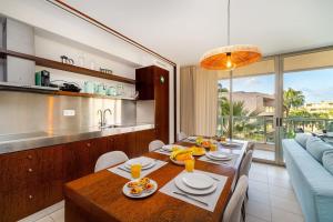 Salgados Apartment with Pool