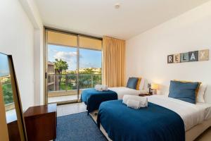 Salgados Apartment with Pool