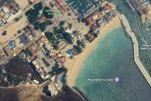 Executive Top Floor Suite 2 Blocks from Santa Cruz Beach