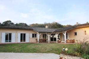 Villa A Macchia, piscine et vue sur Bonifacio