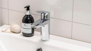 Guestly Homes - Central Premium Suite 1BR