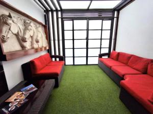 Hotel CGH Travel INN Airport