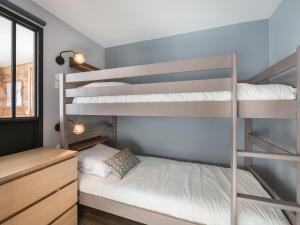 Appartement rénové 6 pers, accès direct pistes, terrasse, WIFI à Courchevel - FR-1-563-32