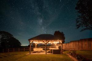 4 Bed in Woolfardisworthy oc-s32421