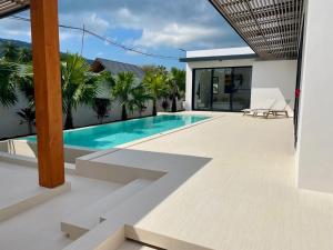 Private Luxury Pool Villa 300m to Ban Tai Beach