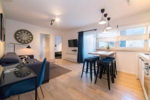 Memories - 2BR Apartment - Free Parking