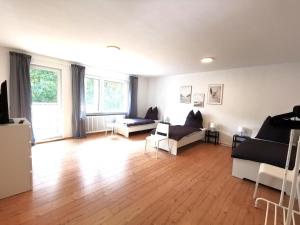 -MrLiving- Moderne Apartments in Wetzlar - Komfort mit Küche, Bad und Parkplatz -WZ02, WZ03, WZ04-