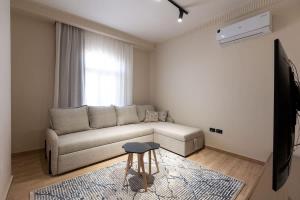 Luxury 2 BR - 1 Ensuite - POOL - By Beithady - BH-26-302