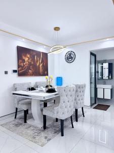 Luxe By Wowza