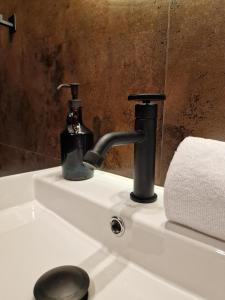 17th floor apartment with sea view