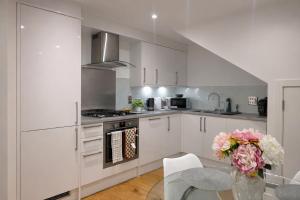 Flat 20 min to Central London and Garden & Parking