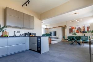 Modern marvellous apartment with free parking