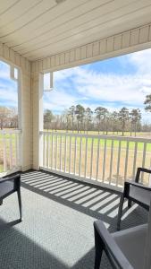 Sunny River Oaks Retreat 2BR Golf Condo