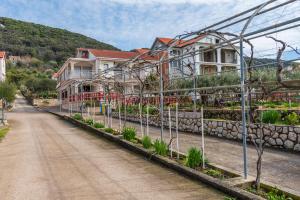 Apartments Maky