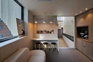 OstelloMaree 신사역5분