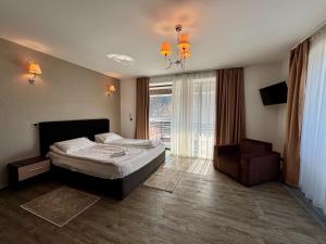 Mountain View Silver Apartment