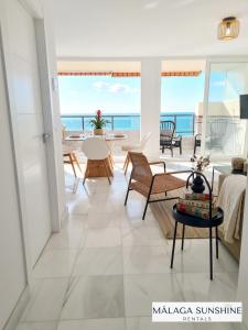 Malaga Sunshine Rentals - Beach Front Penthouse II - Fuengirola