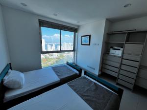 Palmetto Sunset, floor 39, spectacular view