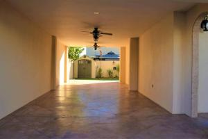 Luxurious Zona Dorada Retreat Spacious and Secure