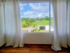 Aluguel de Casa em Aldeia no km 9,5 FDS e Temporada com Capacidade para até 15 pessoas
